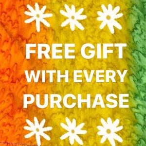 🌸FREE GIFT WITH EVERY PURCHASE🌸